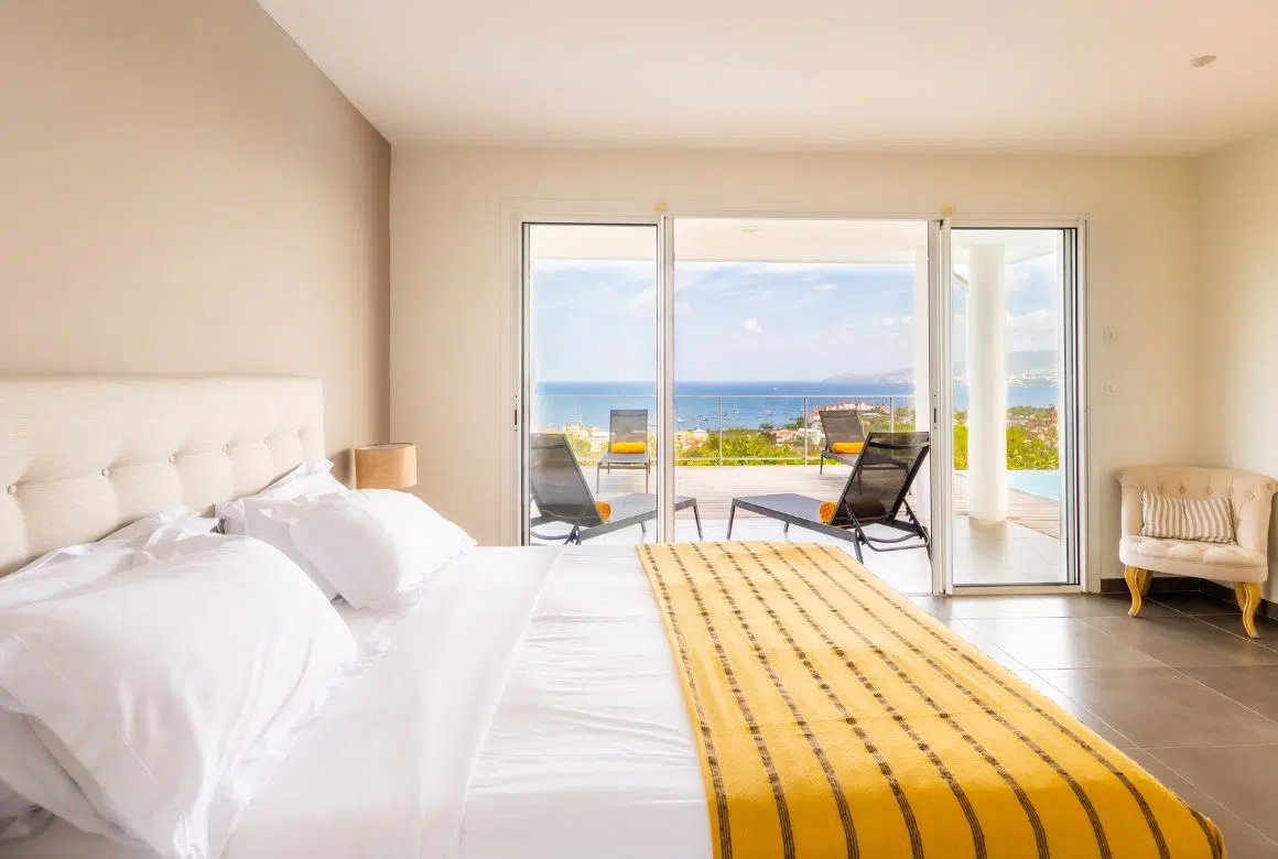 chambre avec lit king size