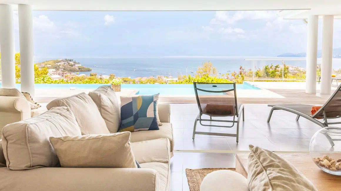 villa de luxe avec piscine et vue mer