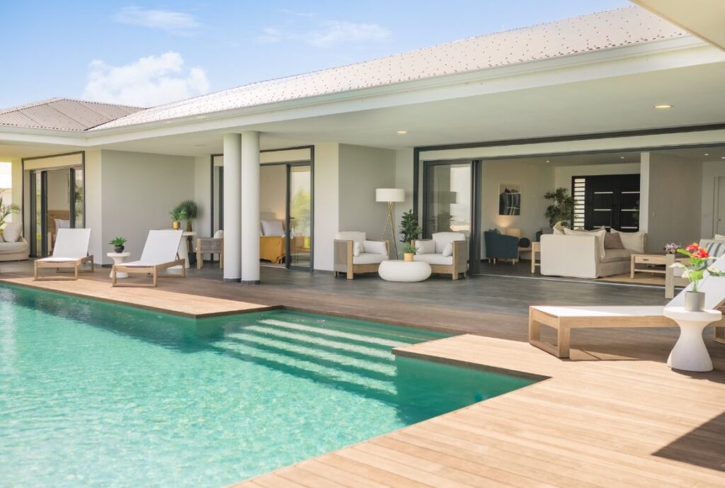 villa neuve de 500m2 avec piscine