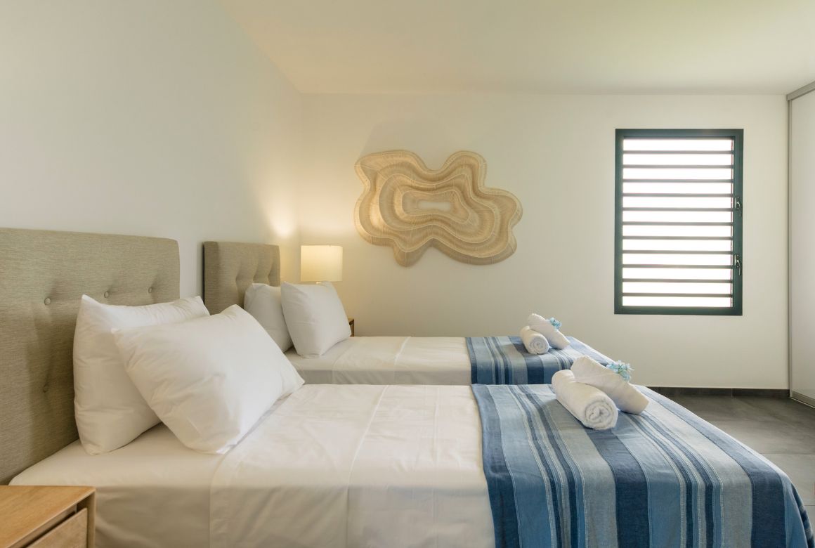 chambre avec 2 lits simples