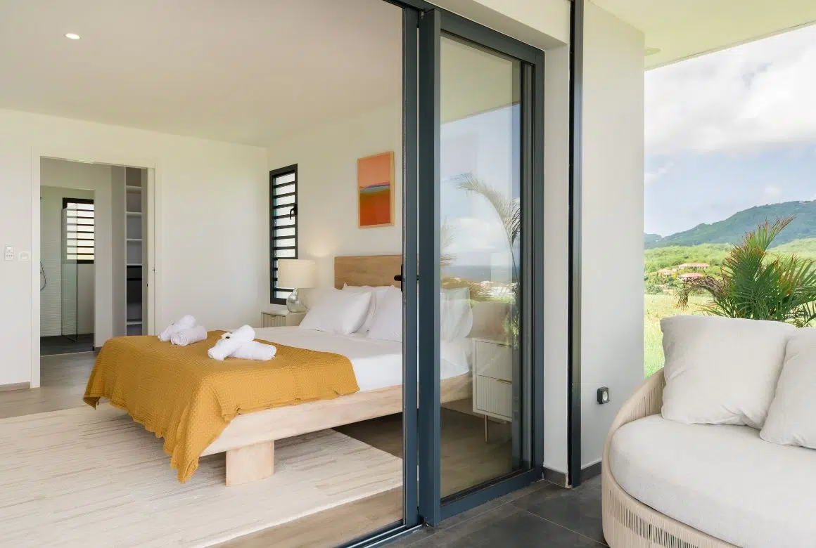 chambre avec accès à la terrasse