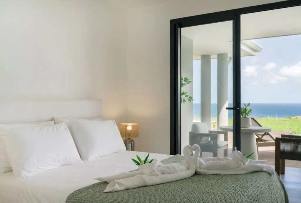 chambre avec accès direct à la terrasse